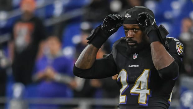 Nov 16, 2023; Baltimore, Maryland, USA; Baltimore Ravens linebacker Jadeveon Clowney (24) before the game against Cincinnati Bengals at M&T Bank Stadium. Mandatory Credit: Tommy Gilligan-USA TODAY Sports  